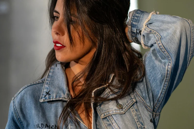 Was trägt man bei 15–20 Grad? Outfits für die Übergangszeit