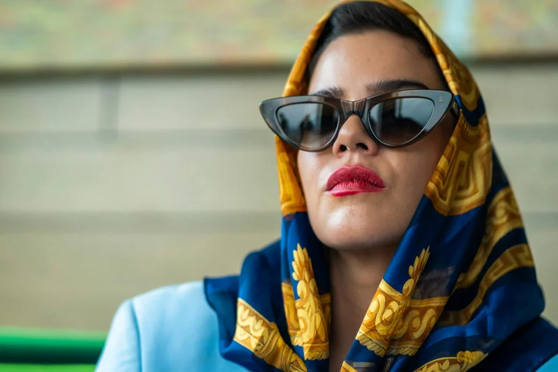 Accesorios esenciales para días de sol y viento: guía