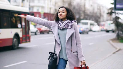 Ideas de ropa de latina y para dibujos: looks de viaje