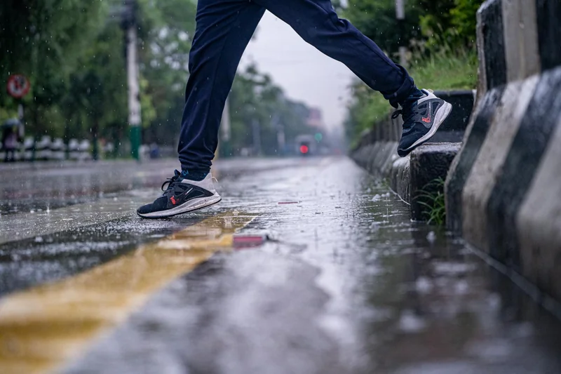 Scarpe giuste per ogni meteo: calzature e accessori sempre
